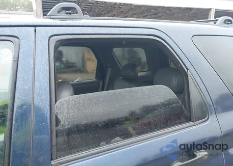 2002 Ford Escape Xlt from USA, damaged, VIN 1FMYU03132KB97339